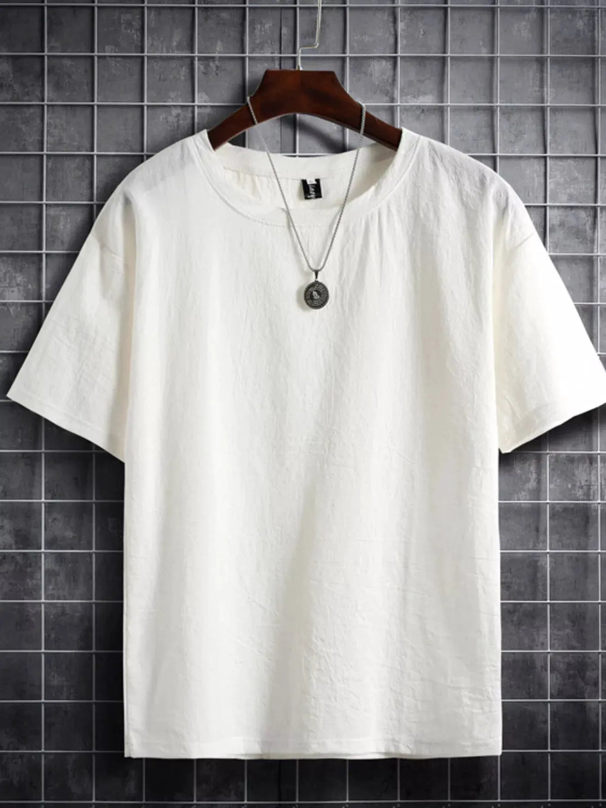 Men's Plus Size Solid Color Short Sleeve T-Shirt by Trendsi