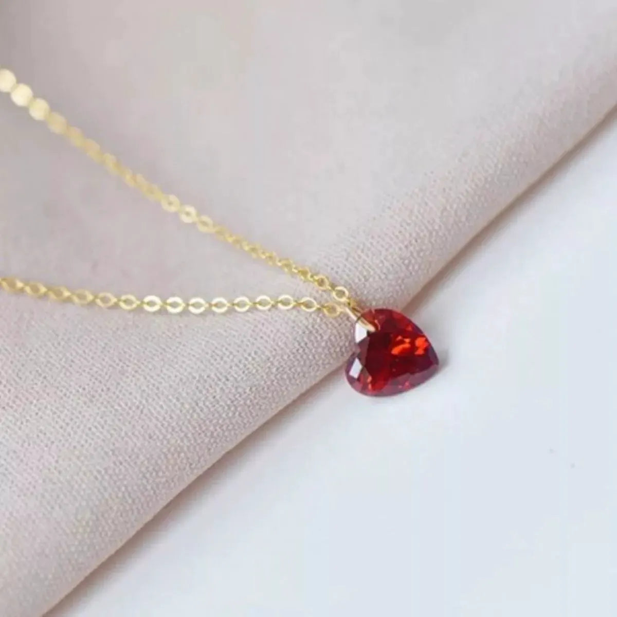 925 Sterling Silver Zircon Heart Necklace by Partner Labels
