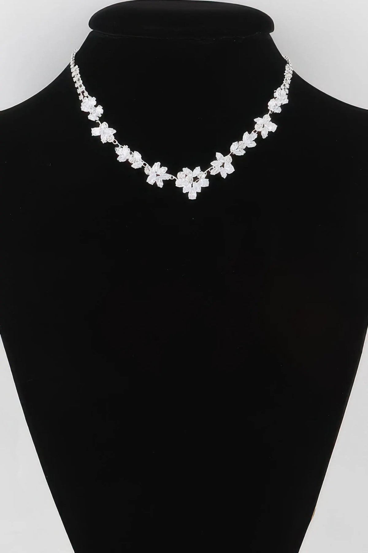 WOMEN'S NECKLACE Elegant Prêt-à-Porter New Collection CHELSEA BYMANYC ® New York by BYMANYC New York