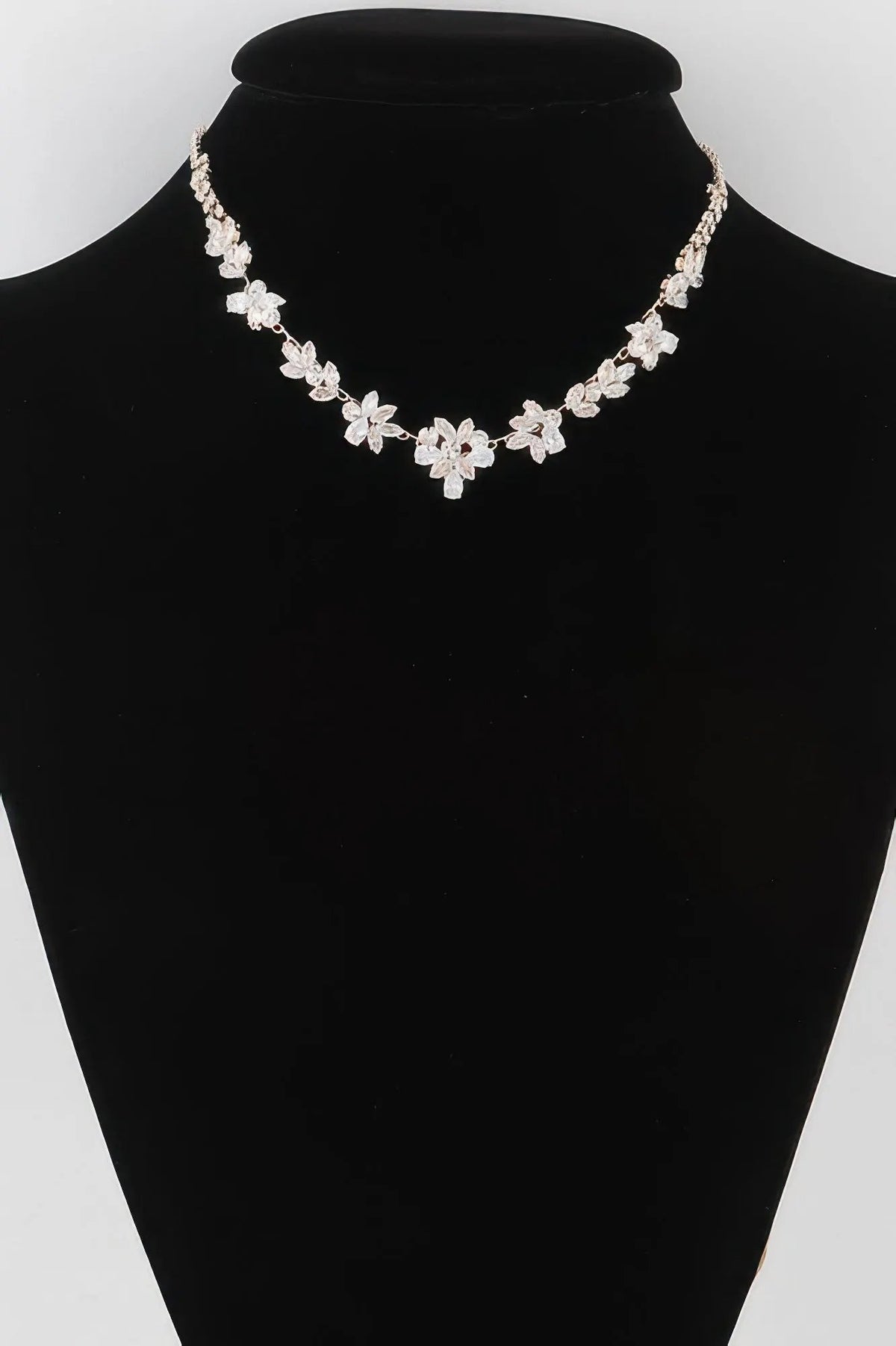 WOMEN'S NECKLACE Elegant Prêt-à-Porter New Collection CHELSEA BYMANYC ® New York by BYMANYC New York