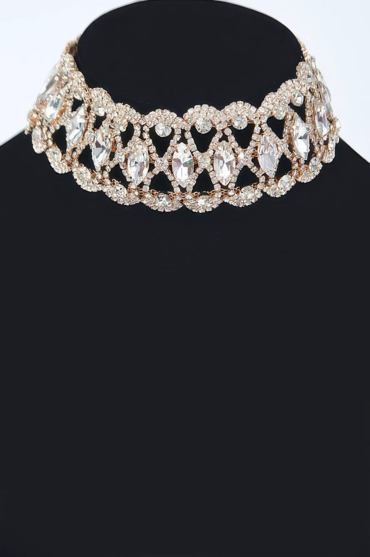 WOMEN'S NECKLACE Elegant Prêt-à-Porter New Collection CENTRAL PARK BYMANYC ® New York by BYMANYC New York