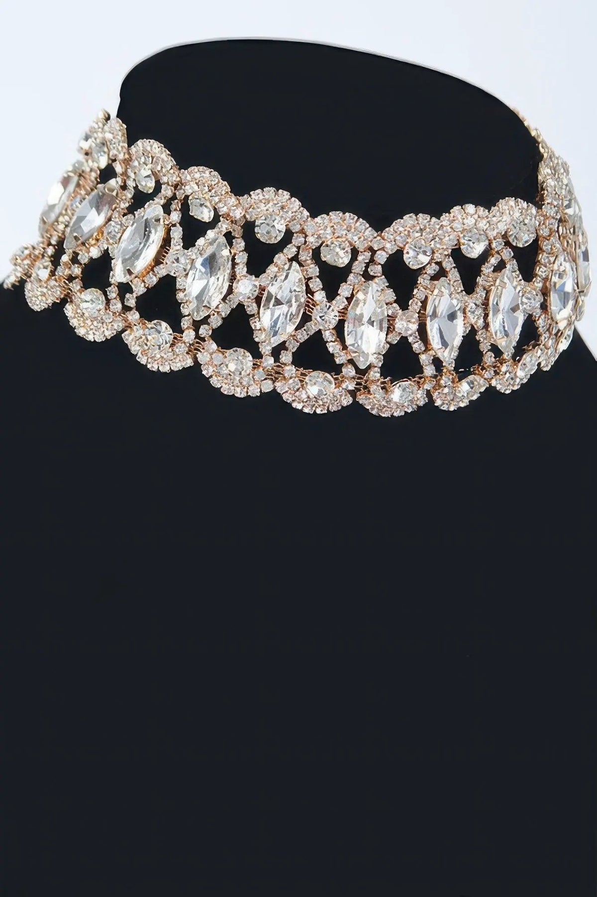 WOMEN'S NECKLACE Elegant Prêt-à-Porter New Collection CENTRAL PARK BYMANYC ® New York by BYMANYC New York