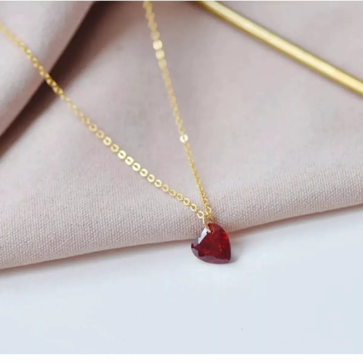 925 Sterling Silver Zircon Heart Necklace by Partner Labels