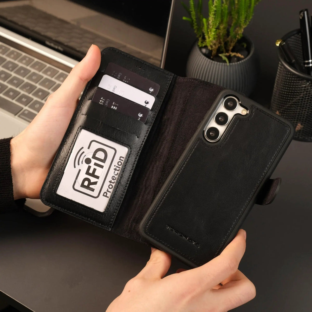 Leather Samsung Galaxy S25 Wallet Case | Buffalo by TORONATA